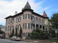 McMillan Inn Bed & Breakfast 
